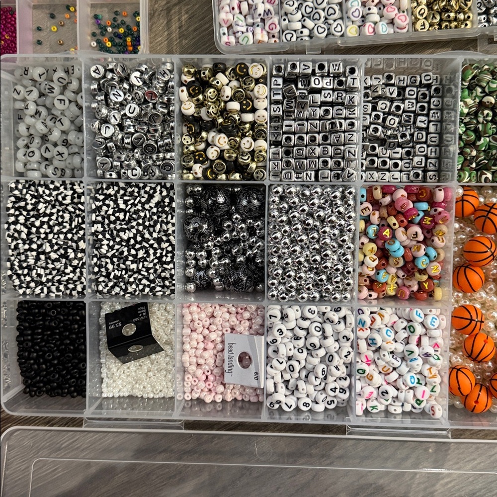 Assorted Bead Collection for Crafting - Picture 4 of 12